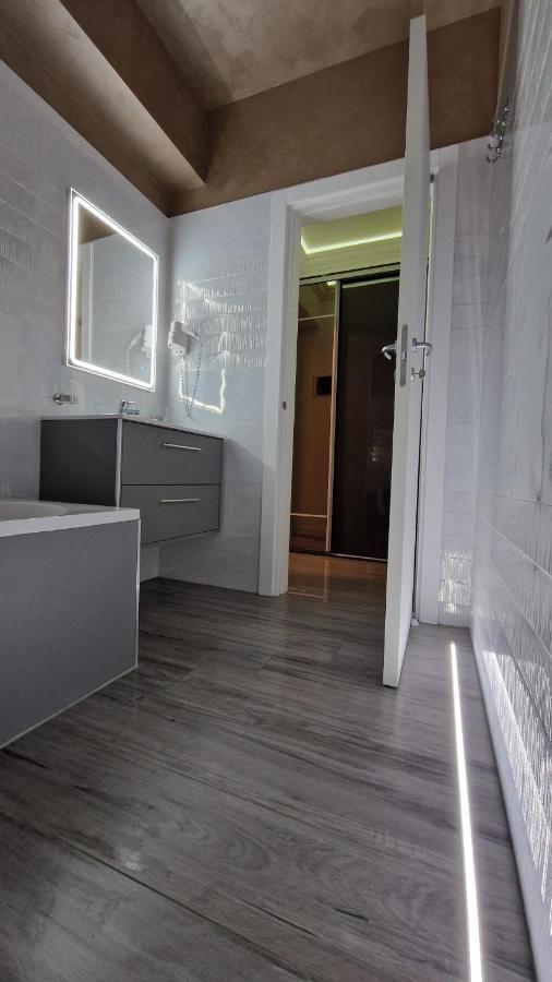 White Tower - Private Studio 106 Mamaia Ngoại thất bức ảnh