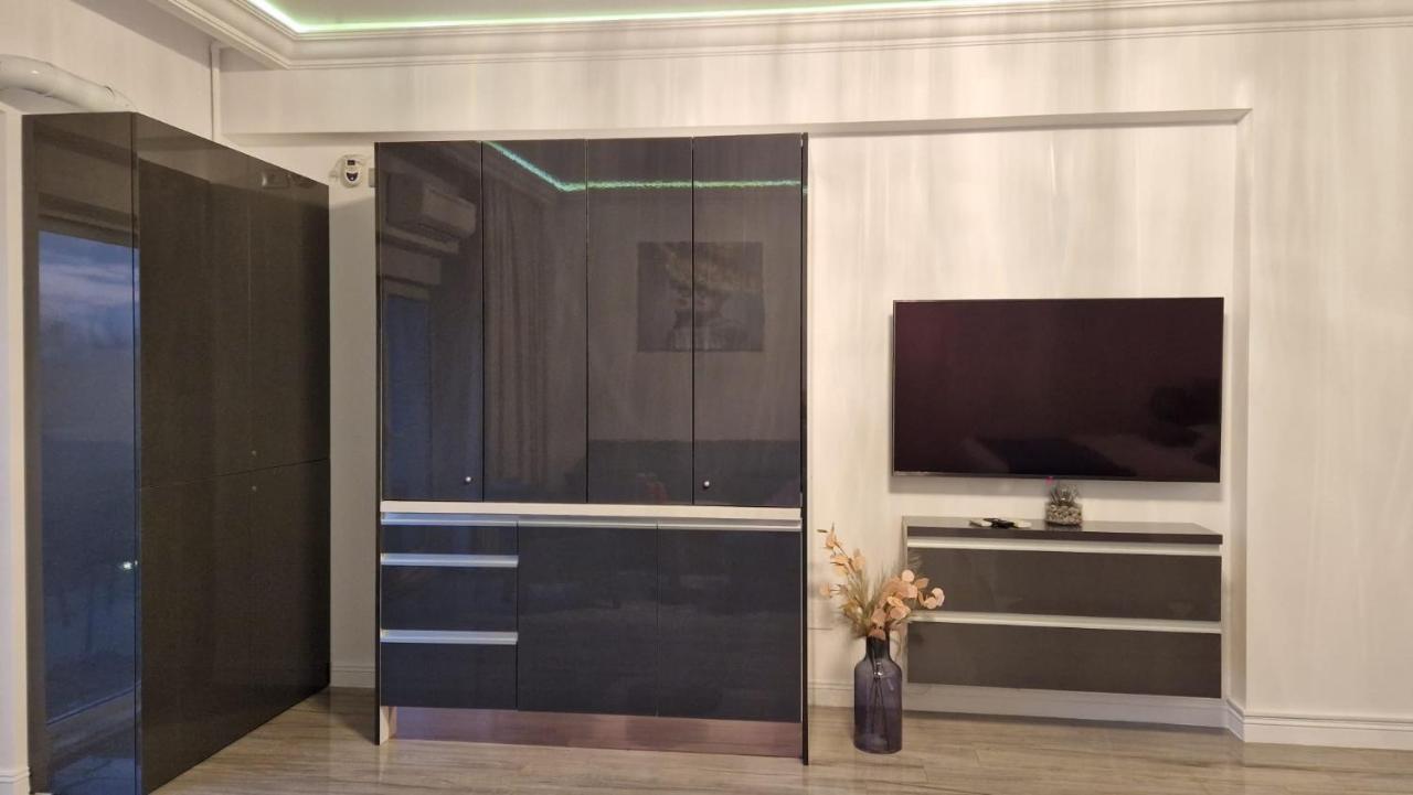 White Tower - Private Studio 106 Mamaia Ngoại thất bức ảnh