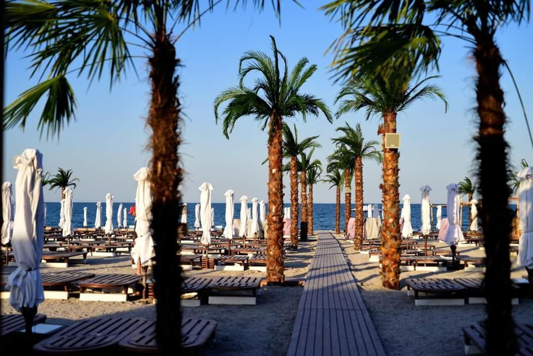 White Tower - Private Studio 106 Mamaia Ngoại thất bức ảnh